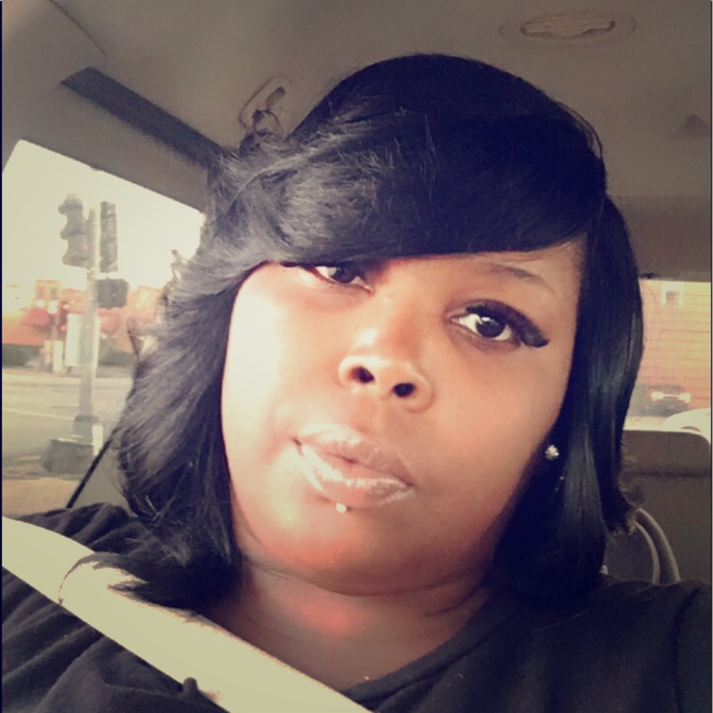 Meet your Posher, Latasha